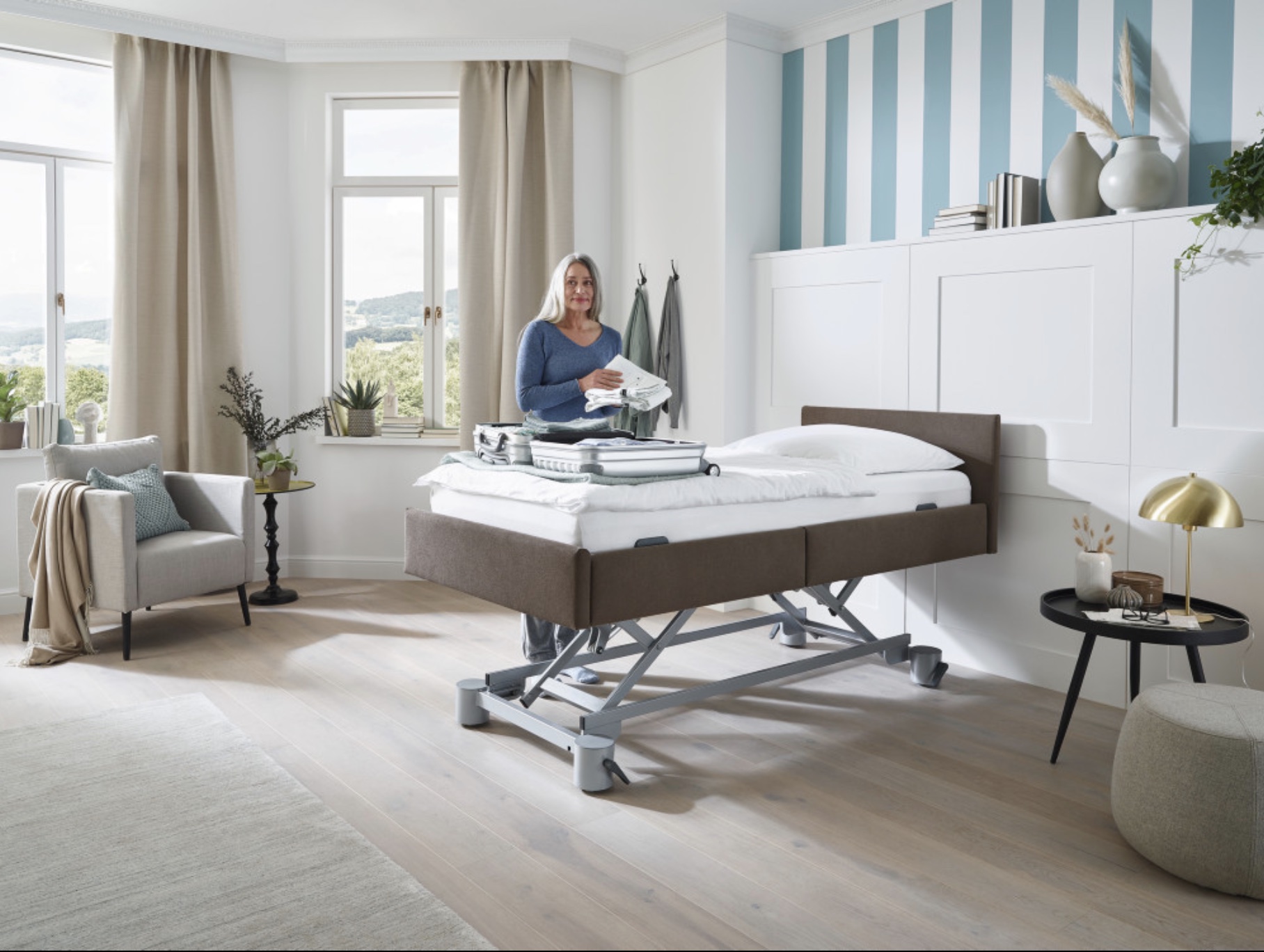 Libra - elegant auch für andere Aufgaben - Libra von Stiegelmeyer das Senioren Komfort Pflegebett